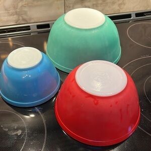 Pyrex Set of 3 Primary Green Red Blue Bowls 403 402 and 401